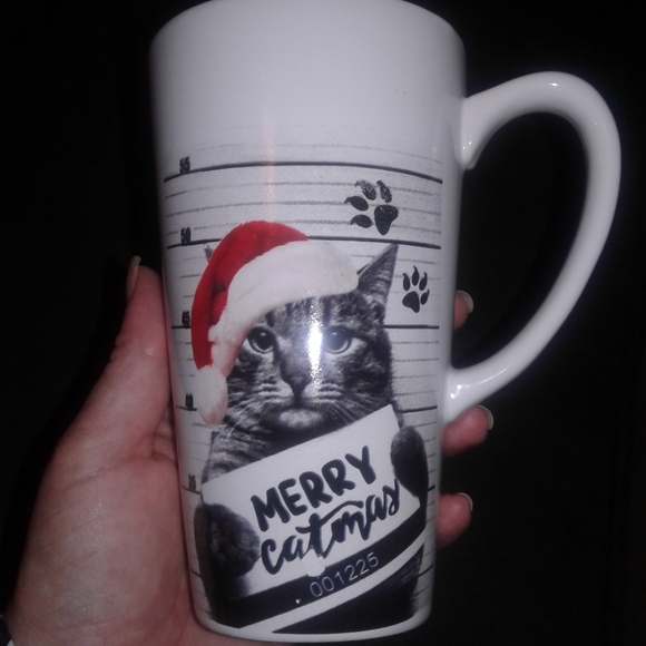Christmas kitty travel mug - Picture 4 of 4